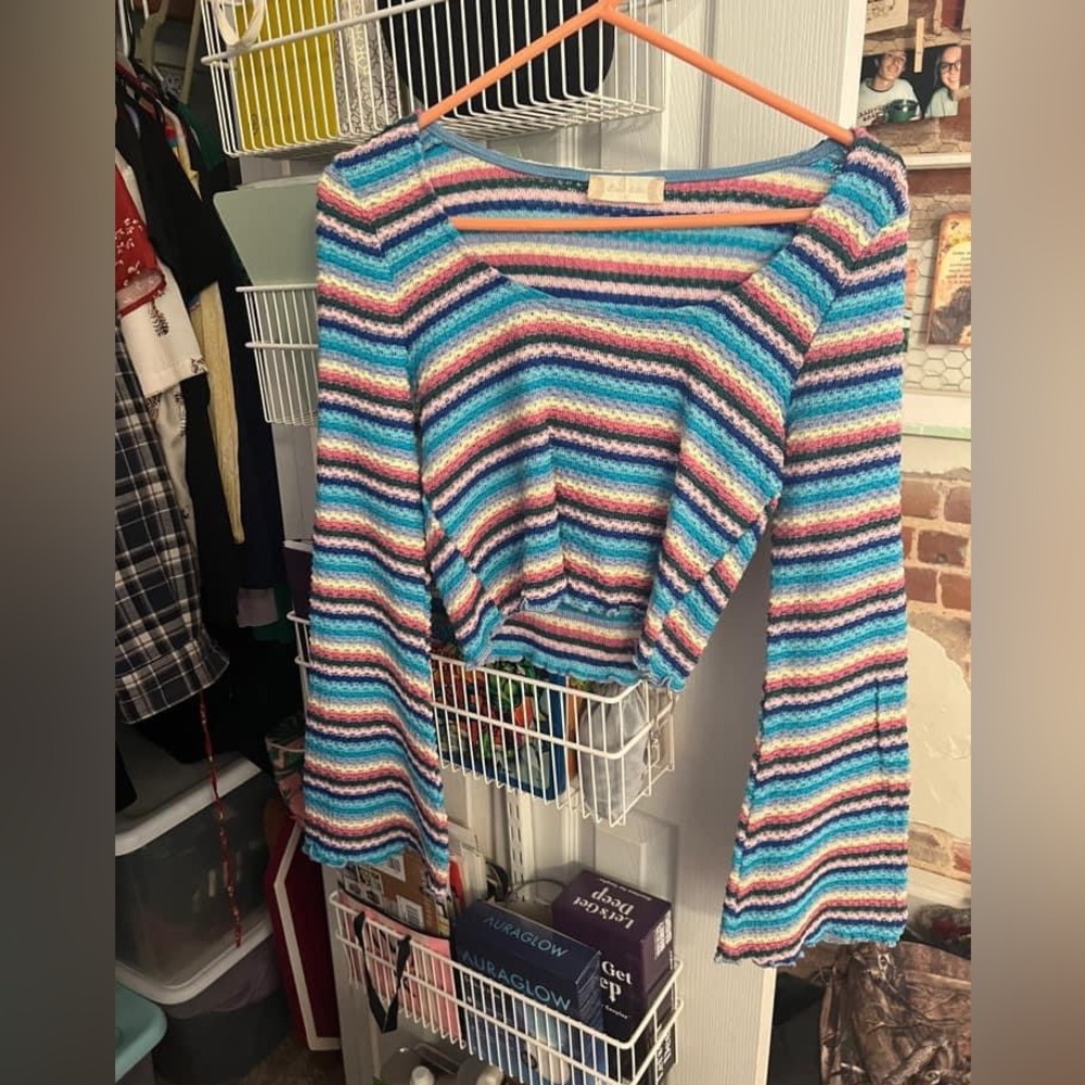 Knit Bell Sleeved Crop Top